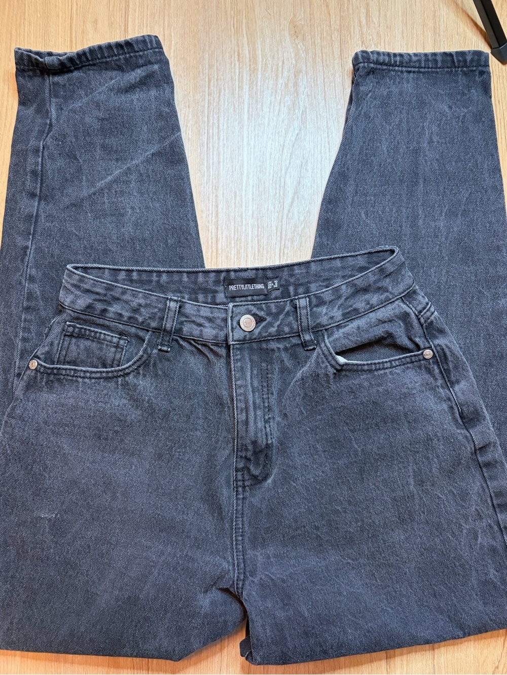 PrettyLittleThing Black Washed High Waisted Mom Jeans US 6